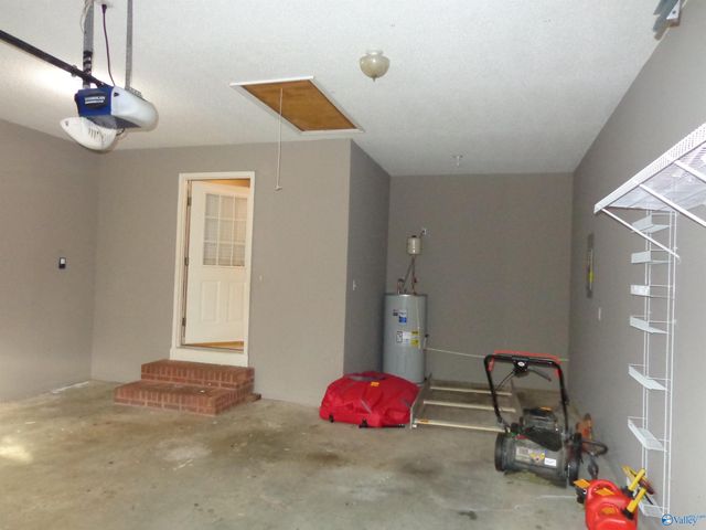 902 Bellemeade Street, Hartselle, AL 35640