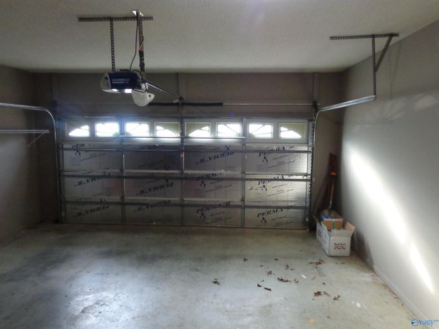 902 Bellemeade Street, Hartselle, AL 35640