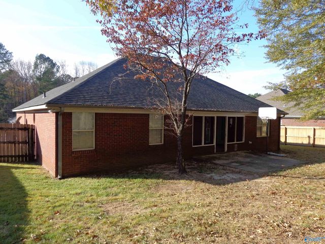 902 Bellemeade Street, Hartselle, AL 35640