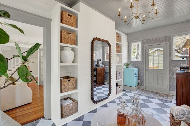 208 E 48th Street, Savannah, GA 31405