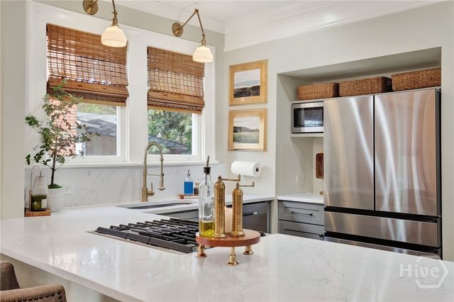 208 E 48th Street, Savannah, GA 31405