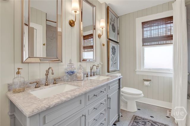 208 E 48th Street, Savannah, GA 31405