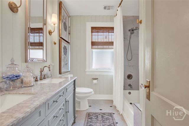 208 E 48th Street, Savannah, GA 31405
