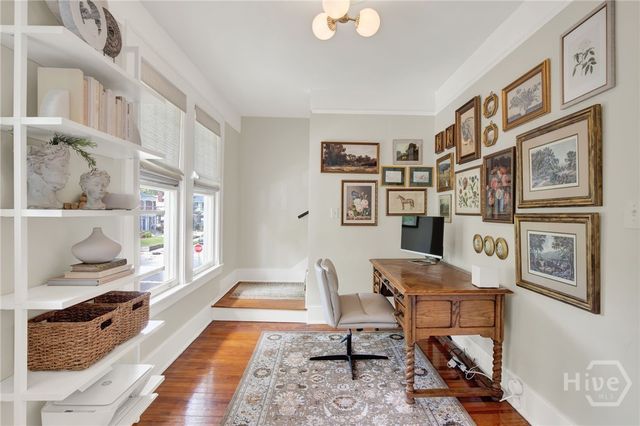 208 E 48th Street, Savannah, GA 31405