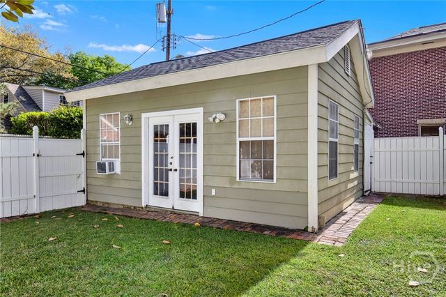 208 E 48th Street, Savannah, GA 31405