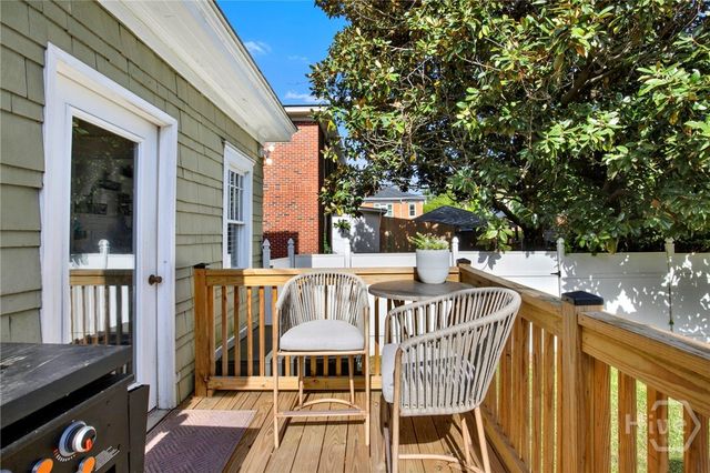 208 E 48th Street, Savannah, GA 31405
