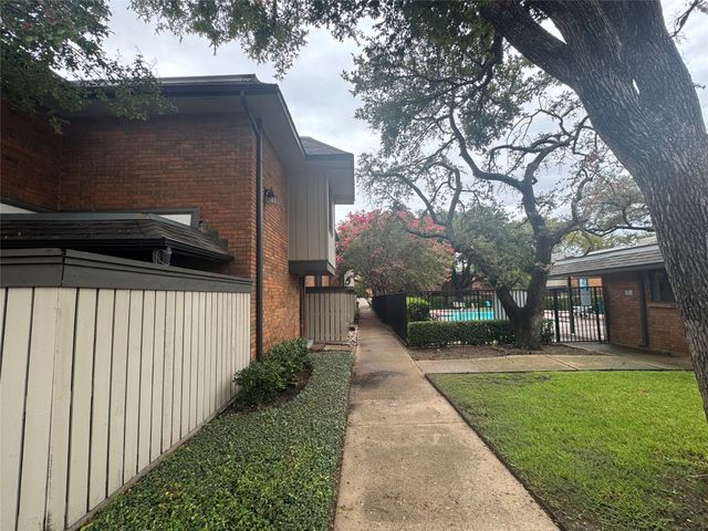 2805 Rio Branco Street 105G, Farmers Branch, TX 75234