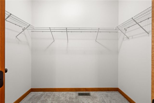 3425 NE 8th ST, Minot, ND 58703