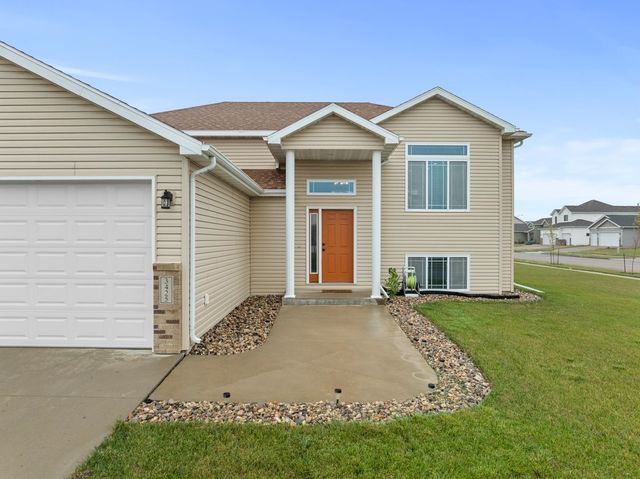3425 NE 8th ST, Minot, ND 58703