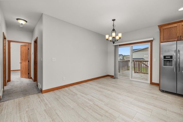 3425 NE 8th ST, Minot, ND 58703