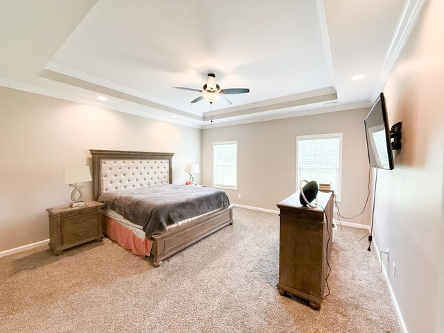 1727 Oak Forest Dr, Clarksville, TN 37043