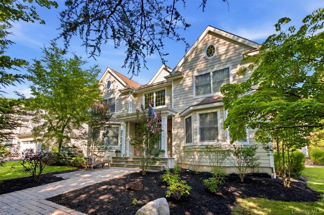 11 Grace Lane, Huntington, NY 11743