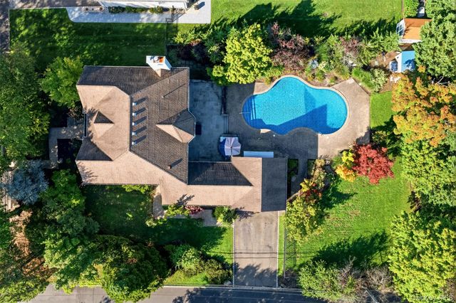 11 Grace Lane, Huntington, NY 11743