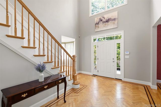 11 Grace Lane, Huntington, NY 11743