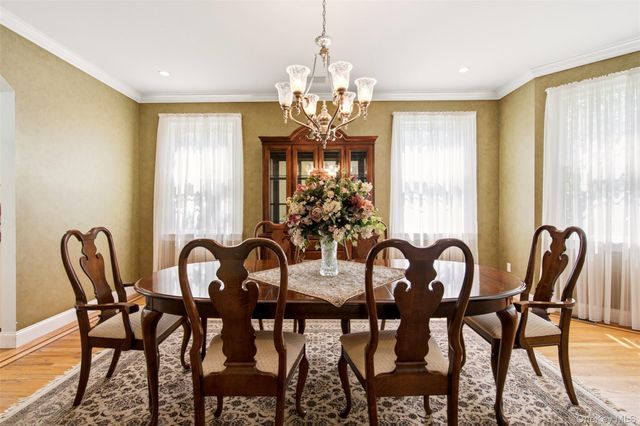 11 Grace Lane, Huntington, NY 11743