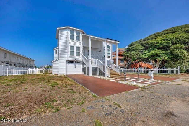 203 Norton Street, Oak Island, NC 28465