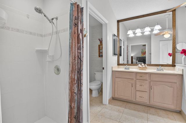 9275 SE Mercury Street, Hobe Sound, FL 33455