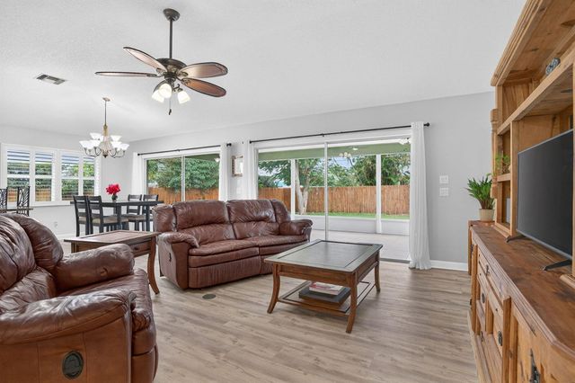 9275 SE Mercury Street, Hobe Sound, FL 33455