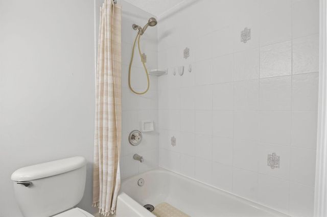 9275 SE Mercury Street, Hobe Sound, FL 33455