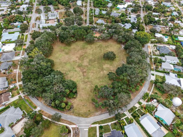 9275 SE Mercury Street, Hobe Sound, FL 33455