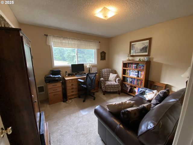 23801 Ne MUNCTON Dr, Yacolt, WA 98675