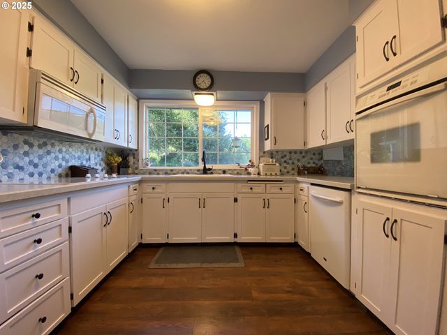 23801 Ne MUNCTON Dr, Yacolt, WA 98675