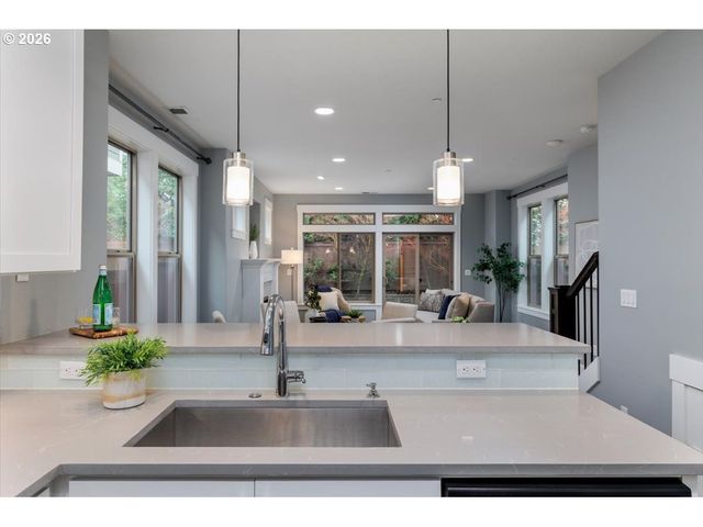 3963 Se 36TH Ave, Portland, OR 97202