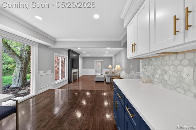 30935 Perrys Crossing, Farmington Hills, MI 48331