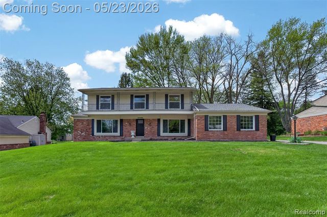 30935 Perrys Crossing, Farmington Hills, MI 48331