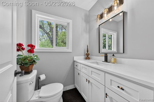 30935 Perrys Crossing, Farmington Hills, MI 48331