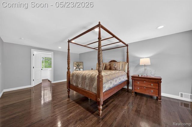30935 Perrys Crossing, Farmington Hills, MI 48331