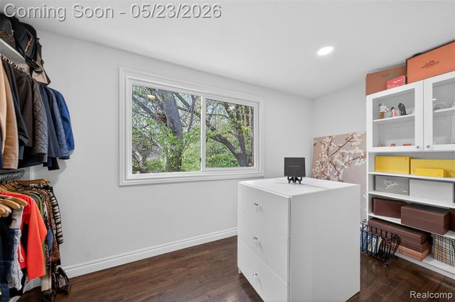30935 Perrys Crossing, Farmington Hills, MI 48331