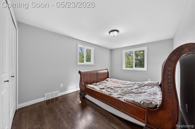 30935 Perrys Crossing, Farmington Hills, MI 48331