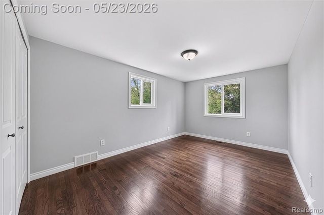 30935 Perrys Crossing, Farmington Hills, MI 48331