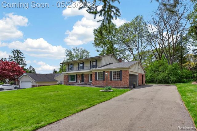 30935 Perrys Crossing, Farmington Hills, MI 48331