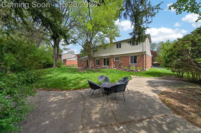 30935 Perrys Crossing, Farmington Hills, MI 48331