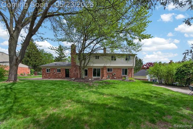 30935 Perrys Crossing, Farmington Hills, MI 48331