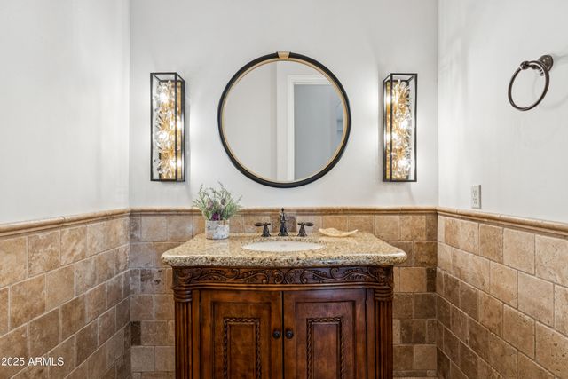 5900 S GEMSTONE Drive, Chandler, AZ 85249