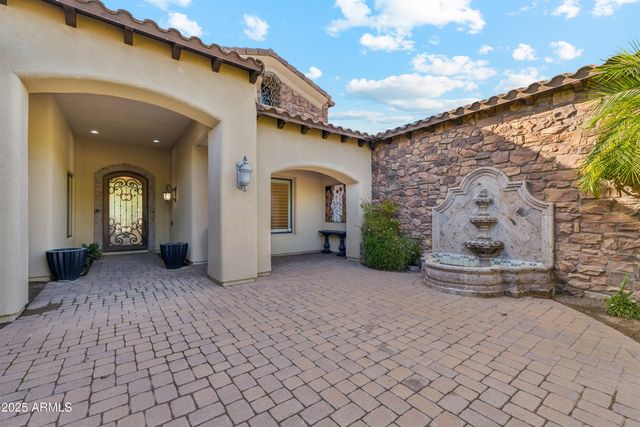 5900 S GEMSTONE Drive, Chandler, AZ 85249