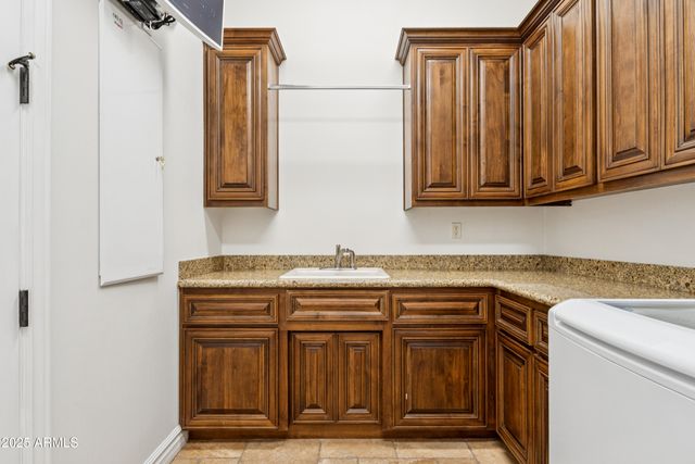 5900 S GEMSTONE Drive, Chandler, AZ 85249