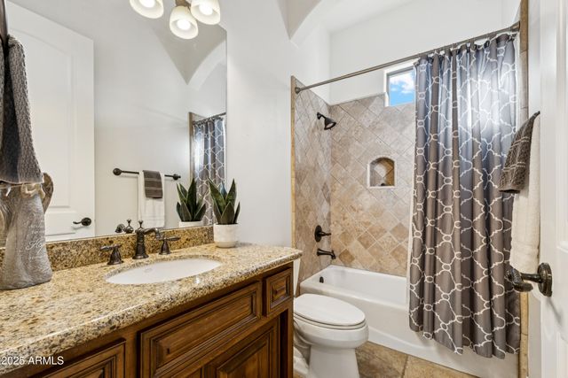 5900 S GEMSTONE Drive, Chandler, AZ 85249