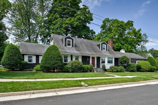 10 Thompson St, Newton Town, NJ 07860