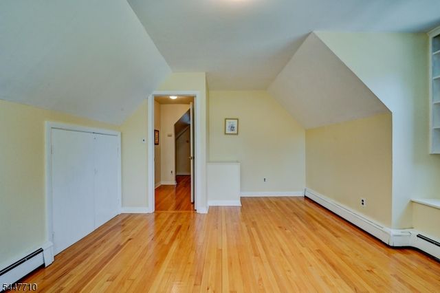 10 Thompson St, Newton Town, NJ 07860