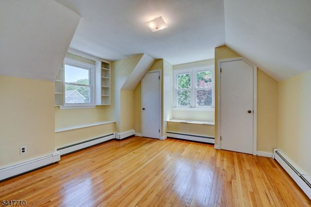 10 Thompson St, Newton Town, NJ 07860