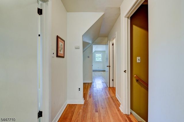10 Thompson St, Newton Town, NJ 07860