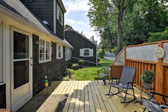 10 Thompson St, Newton Town, NJ 07860