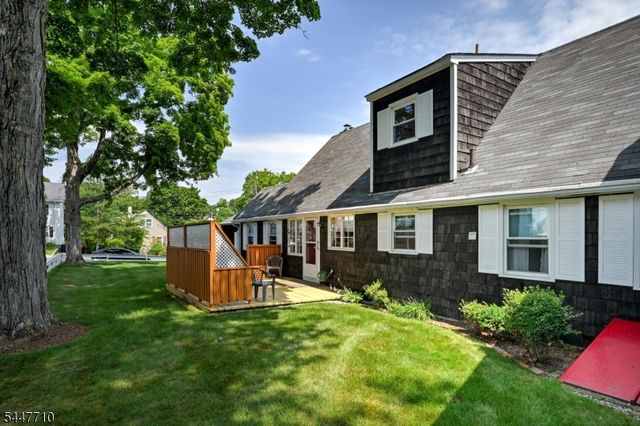 10 Thompson St, Newton Town, NJ 07860