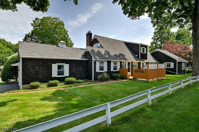 10 Thompson St, Newton Town, NJ 07860