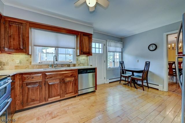 10 Thompson St, Newton Town, NJ 07860