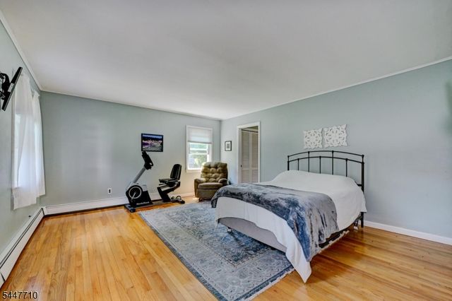 10 Thompson St, Newton Town, NJ 07860